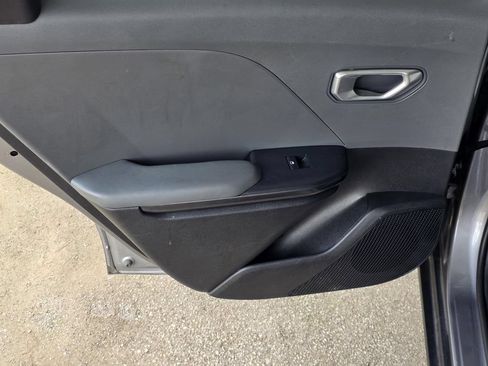 Used 2025 Kia K4 FWD image 31