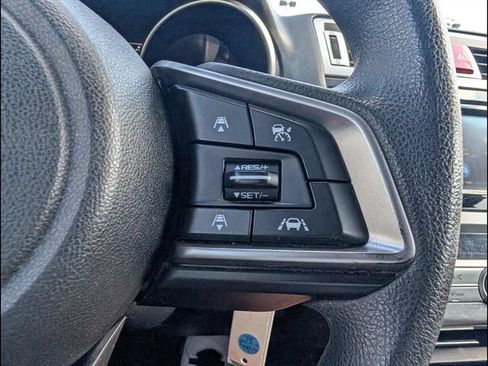Used 2019 Subaru Outback 2.5i AWD/4WD image 17