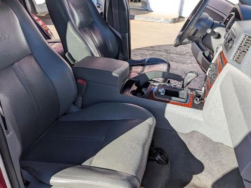 Used 2006 Jeep Grand Cherokee Limited AWD/4WD image 14