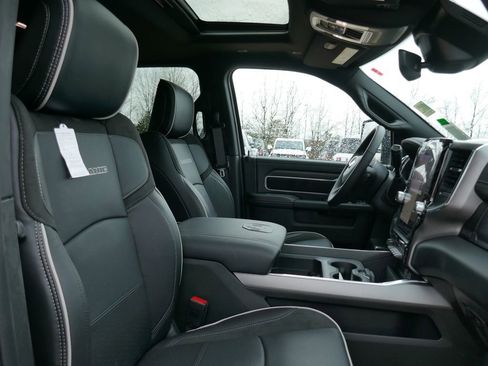 New 2026 RAM 2500 Laramie w/ Night Edition AWD/4WD image 11