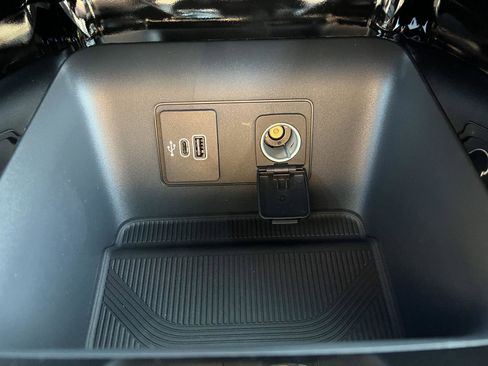 New 2026 Ford Explorer Platinum image 34