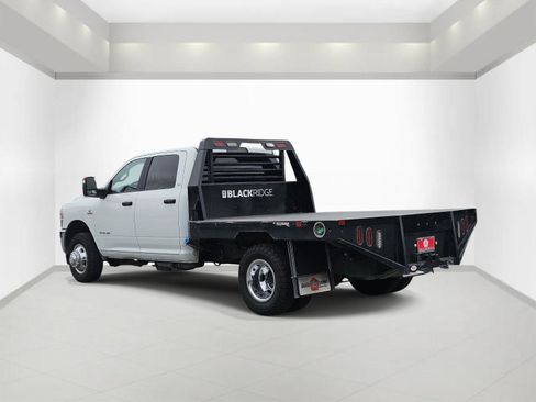 Used 2024 RAM 3500 SLT w/ Quick Order Package 2YG SLT AWD/4WD image 4