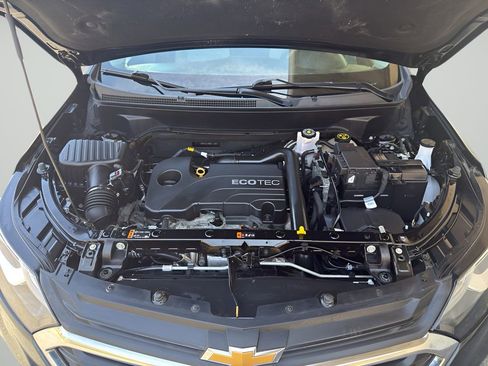 Used 2021 Chevrolet Equinox LS w/ LS Convenience Package image 22