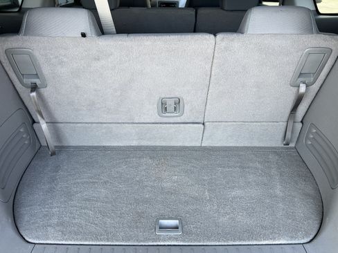 Used 2017 Chevrolet Traverse LS AWD/4WD image 16