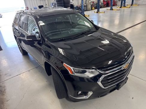 Used 2018 Chevrolet Traverse Premier w/ Driver Confidence II Package FWD image 36