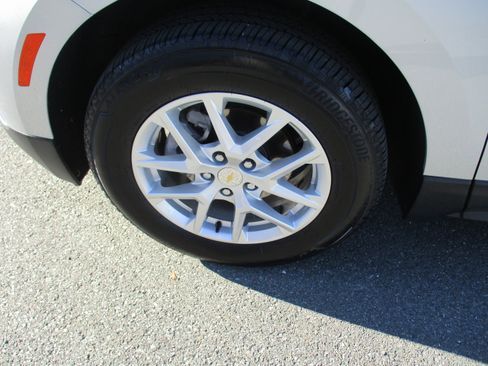 Certified 2022 Chevrolet Equinox LT image 9