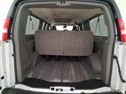 Used 2024 Chevrolet Express 3500 LT w/ LT Preferred Equipment Group image 17