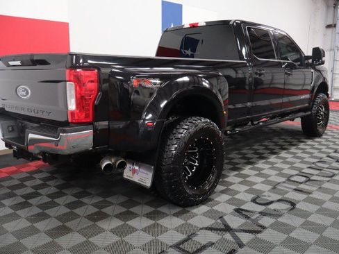 Used 2019 Ford F350 Lariat w/ Lariat Value Package AWD/4WD image 17