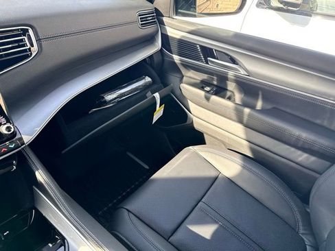 New 2026 Jeep Grand Wagoneer Limited image 31