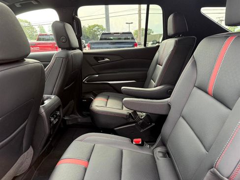 Used 2024 Chevrolet Traverse RS w/ LPO, Floor Liner Package image 29