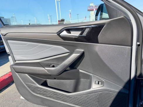 Certified 2025 Volkswagen Jetta SEL image 13