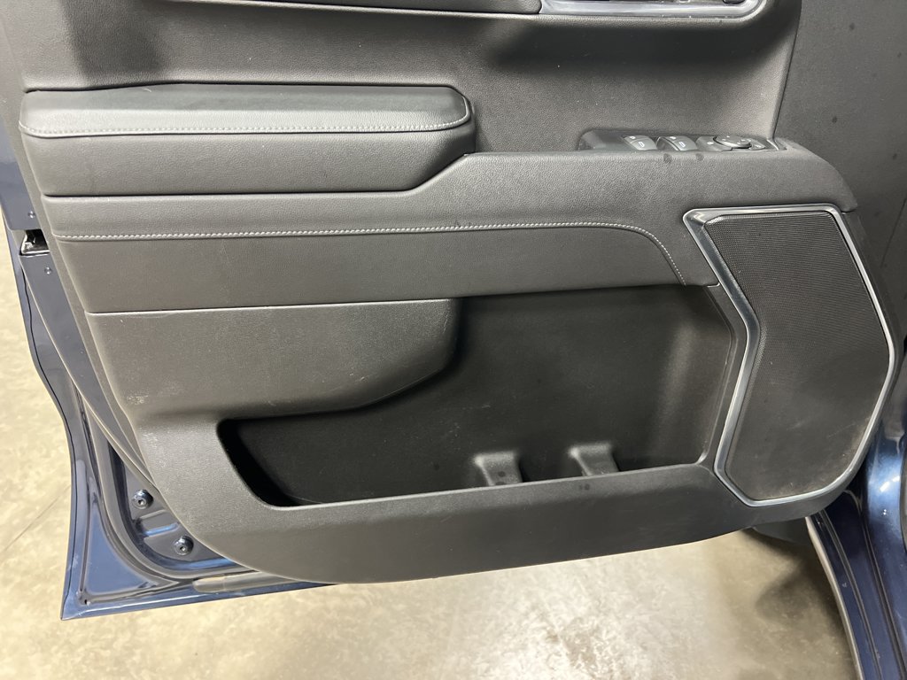 Certified 2022 Chevrolet Silverado 1500 RST AWD/4WD image 15