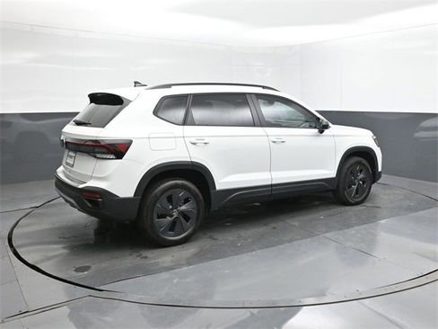 New 2025 Volkswagen Taos S image 15