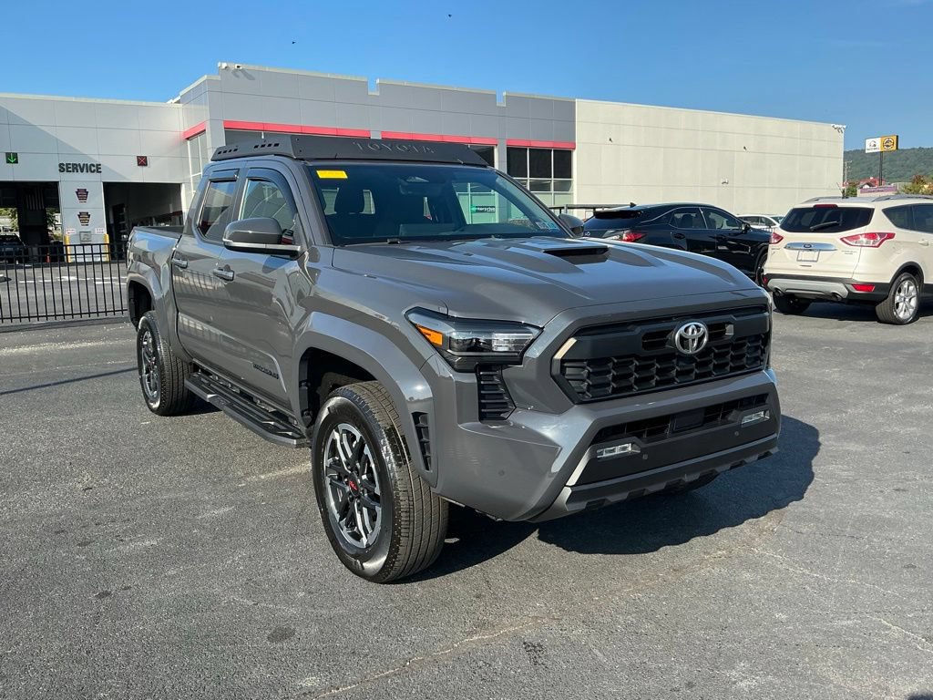 Certified 2024 Toyota Tacoma TRD Sport w/ TRD Sport Upgrade Package AWD/4WD image 3