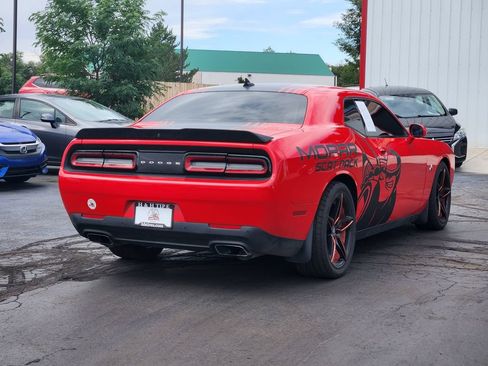 Used 2016 Dodge Challenger R/T Scat Pack RWD image 5