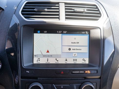 Used 2018 Ford Explorer XLT w/ Equipment Group 202A AWD/4WD image 20