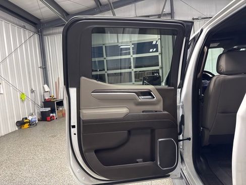 Used 2023 GMC Sierra 1500 SLT w/ SLT Premium Package image 16