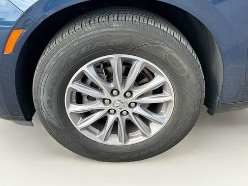 Used 2023 Buick Enclave Essence AWD/4WD image 33