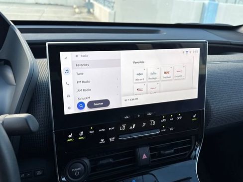 Used 2025 Toyota bZ4X FWD image 11