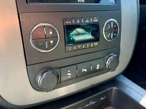Used 2013 GMC Yukon XL SLT AWD/4WD image 27