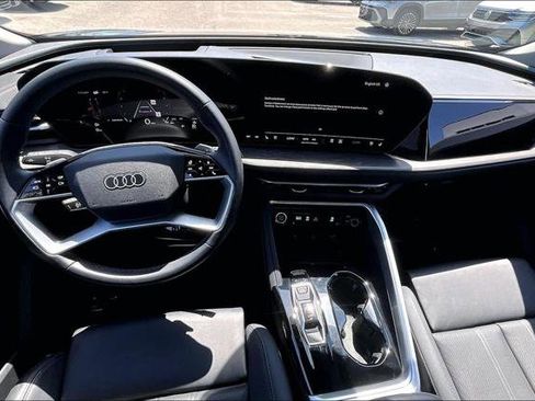 Certified 2025 Audi Q5 Premium Plus w/ Premium Plus AWD/4WD image 3