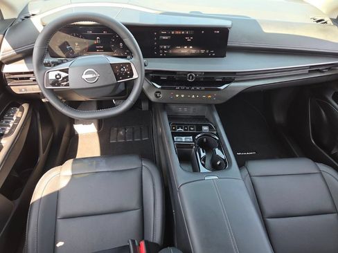 Used 2025 Nissan Murano SV AWD/4WD image 13