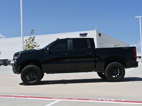 Used 2023 Chevrolet Silverado 1500 LT Trail Boss w/ LT Trail Boss Premium Package AWD/4WD image 6