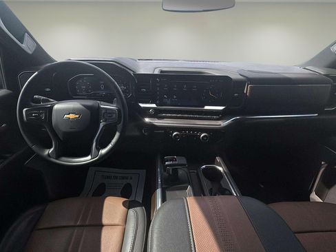 Used 2024 Chevrolet Silverado 1500 High Country w/ High Country Premium Package AWD/4WD image 13