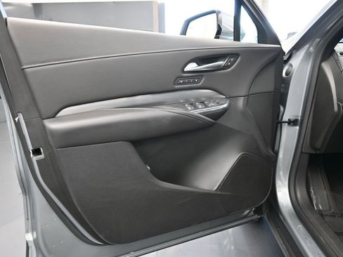 Used 2024 Cadillac XT4 Premium Luxury image 15