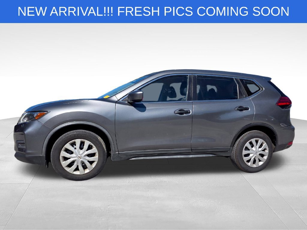 Used 2017 Nissan Rogue S FWD image 3