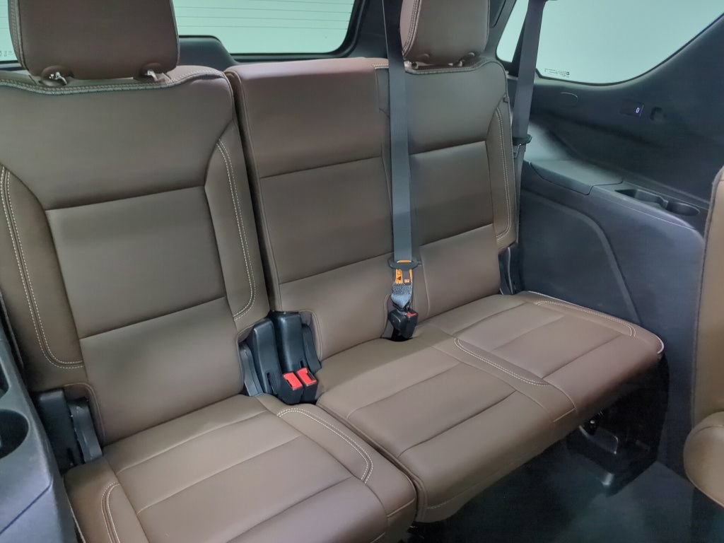 Used 2023 Chevrolet Tahoe High Country AWD/4WD image 40