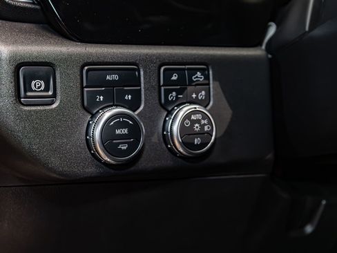 Used 2025 GMC Sierra 1500 Elevation w/ Preferred Package image 20