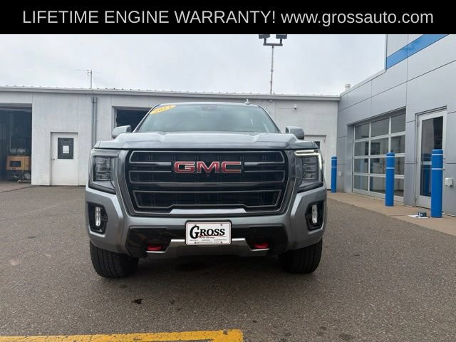 Used 2024 GMC Yukon XL AT4 w/ Technology Package AWD/4WD image 3