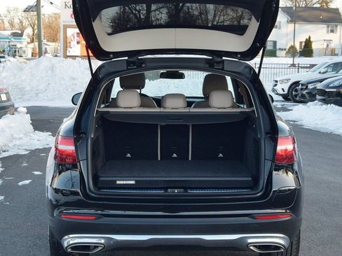 Used 2019 Mercedes-Benz GLC 350e 4MATIC image 6