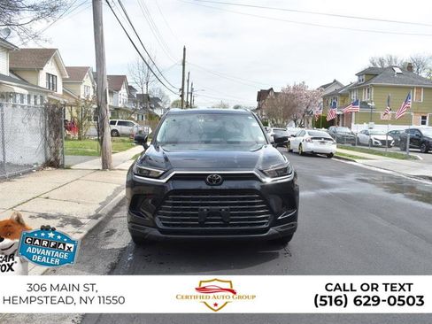 Used 2025 Toyota Grand Highlander FWD image 3