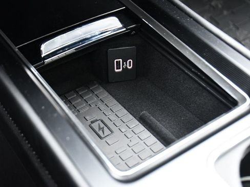 Used 2026 Lincoln Corsair Premiere image 31