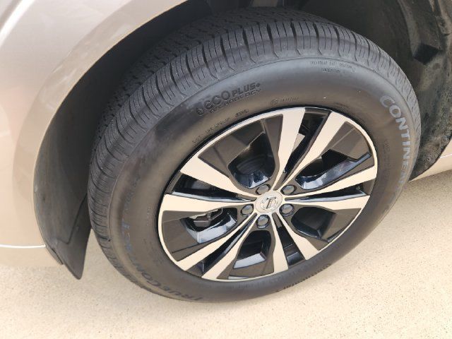 Used 2025 Volvo XC60 B5 Core AWD/4WD image 9