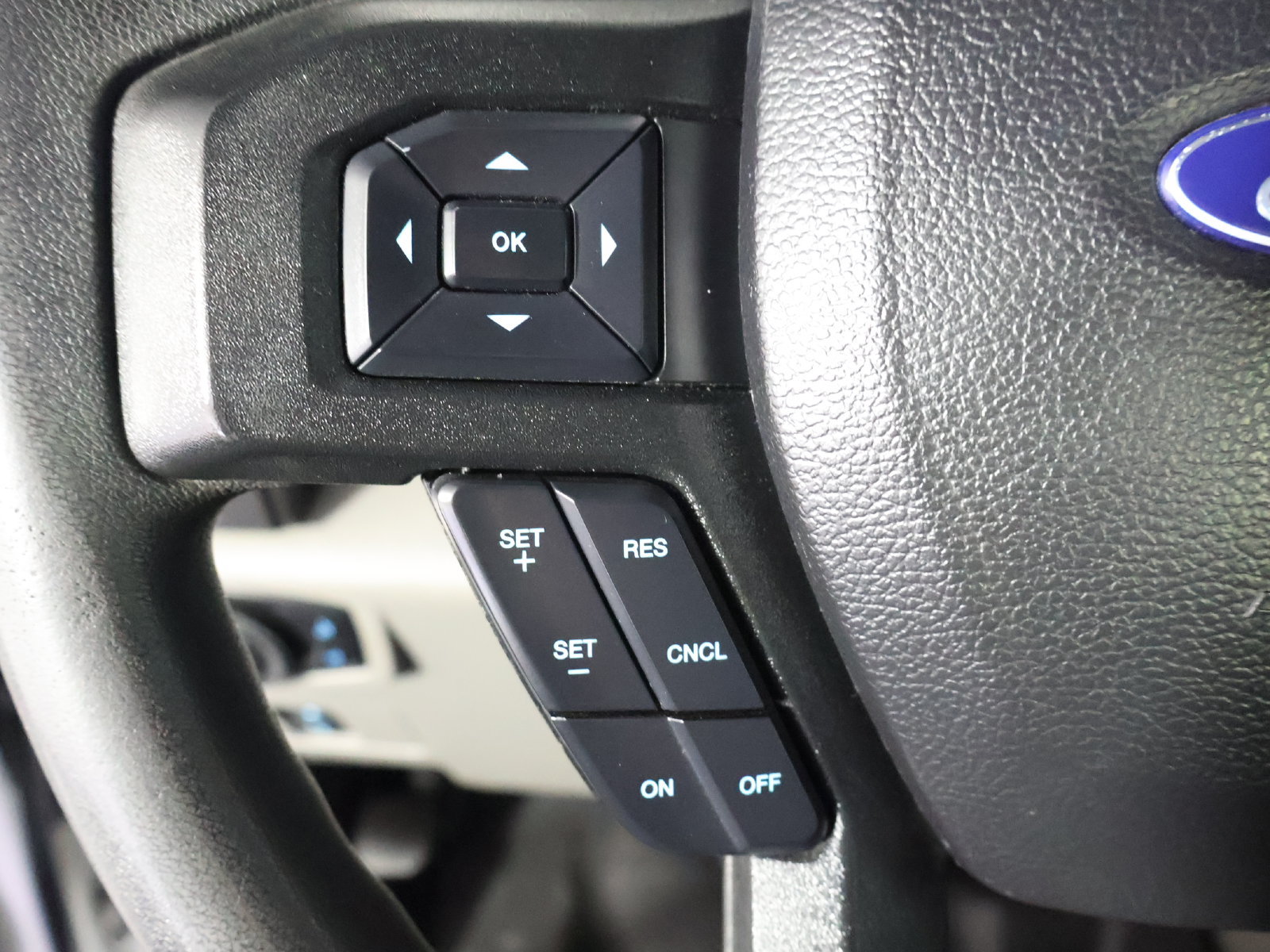 Used 2020 Ford F250 XLT w/ XLT Premium Package AWD/4WD image 34