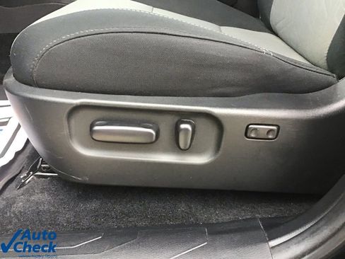 Used 2023 Toyota Tacoma TRD Off-Road w/ Advanced Technology Package image 26