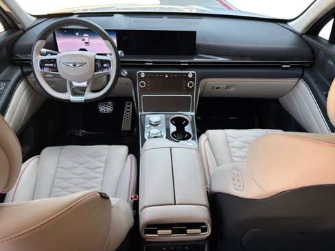 Used 2025 Genesis GV80 3.5T e-SC image 10