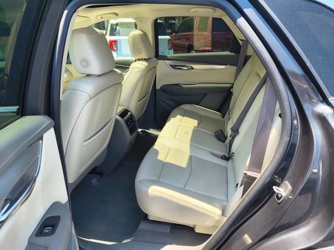 Used 2020 Cadillac XT5 Premium Luxury AWD/4WD image 24