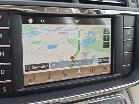 Used 2017 Lincoln Continental Reserve FWD image 30
