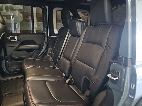 Used 2024 Jeep Wrangler Unlimited Rubicon image 13