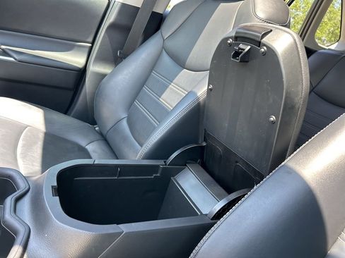 Used 2023 Toyota RAV4 XLE Premium image 31