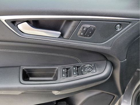 Used 2024 Ford Edge Titanium image 27