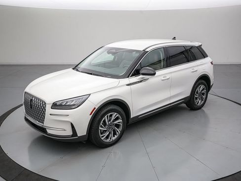 Used 2024 Lincoln Corsair FWD image 8