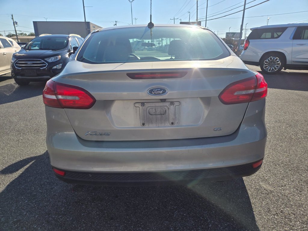 Used 2016 Ford Focus SE FWD image 6