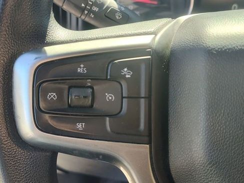 Used 2021 Chevrolet Silverado 2500 Custom w/ Custom Value Package image 12