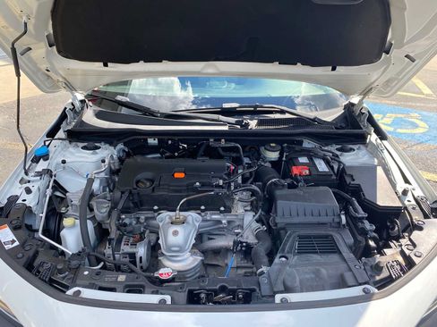 Used 2022 Honda Civic LX image 5