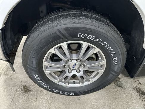 Used 2018 Ford F150 Lariat image 22